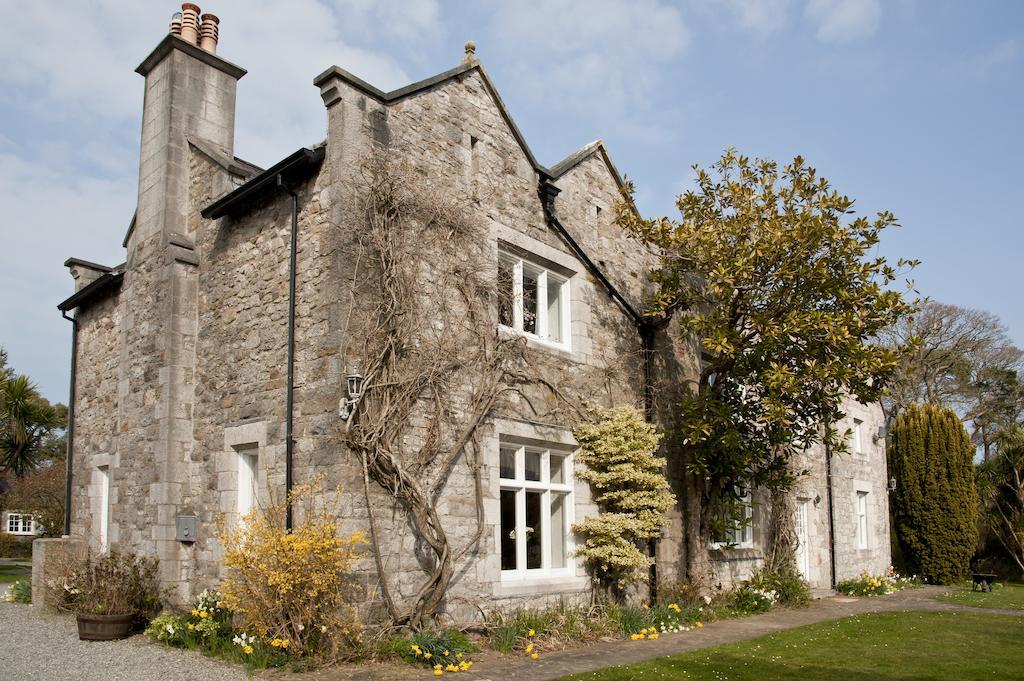 Tros Yr Afon Holiday Cottages And Manor House Beaumaris Oda fotoğraf